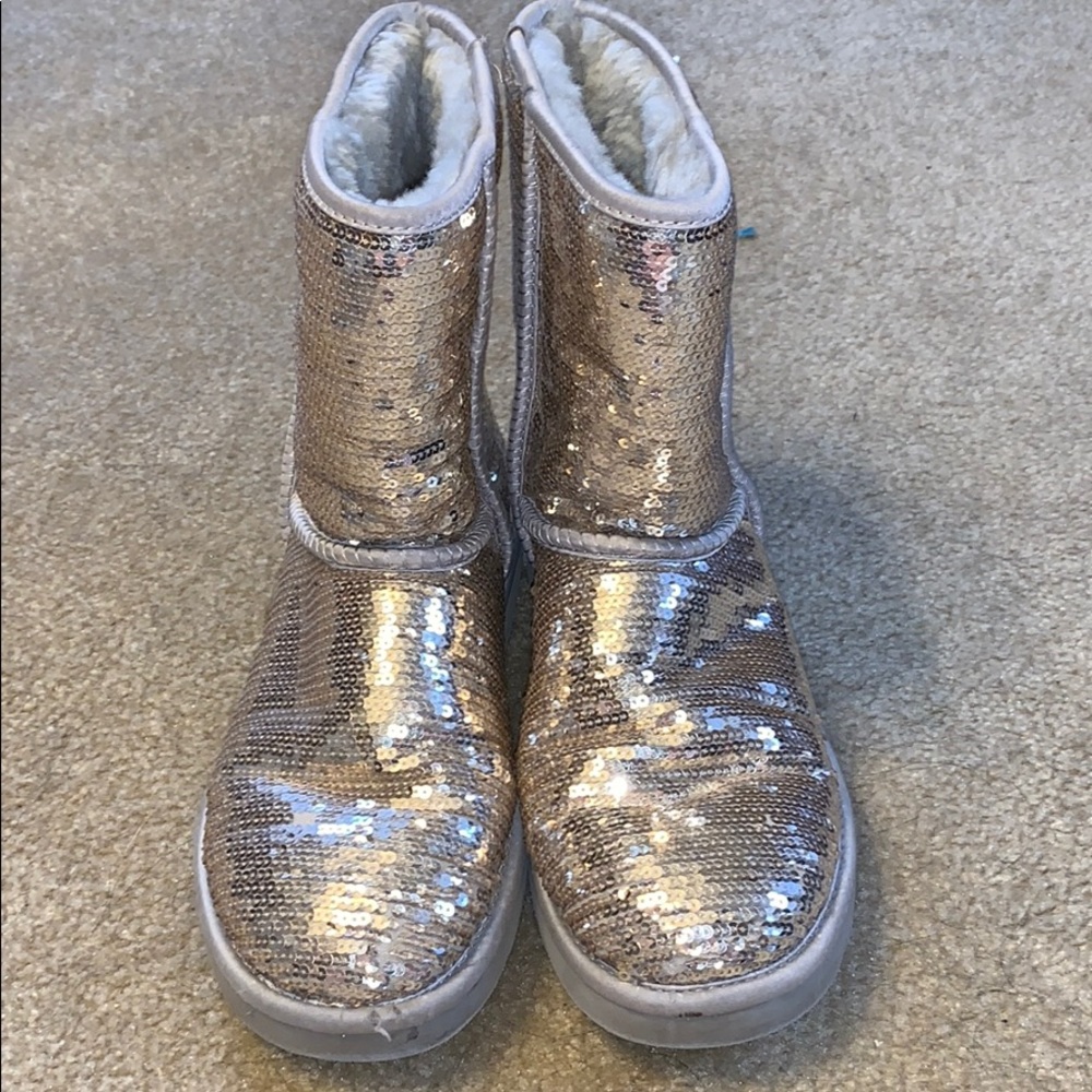 Silver sparkly uggs